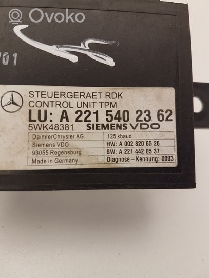 Mercedes-Benz S W221 Sensore di pressione dello pneumatico 2215402362