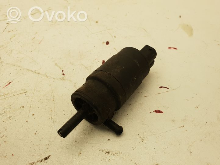 BMW 5 E34 Windscreen/windshield washer pump 8356480