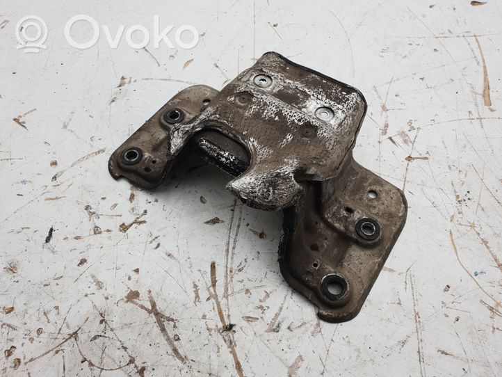 Volvo XC90 Gearbox mounting bracket 