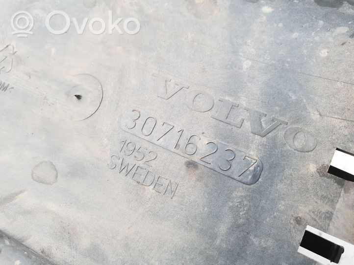 Volvo XC90 Osłona środkowa podwozia 30716237