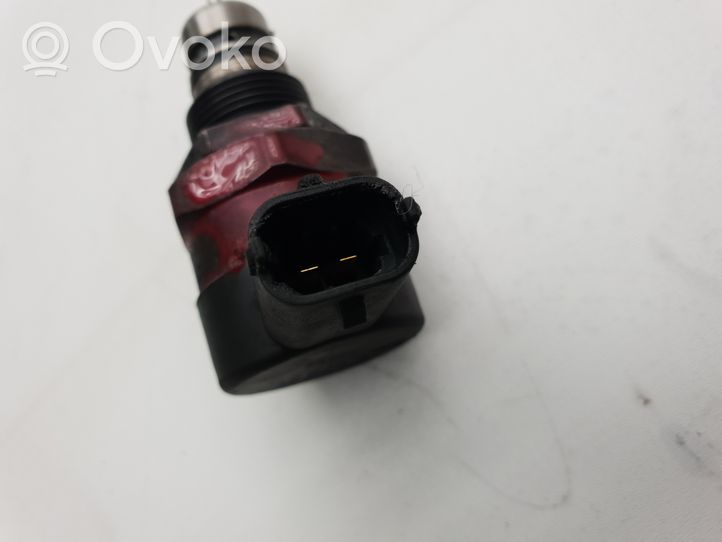 Volvo XC90 Fuel pressure regulator 0281002712