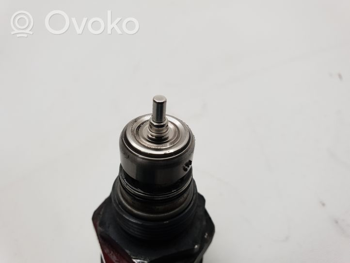 Volvo XC90 Fuel pressure regulator 0281002712