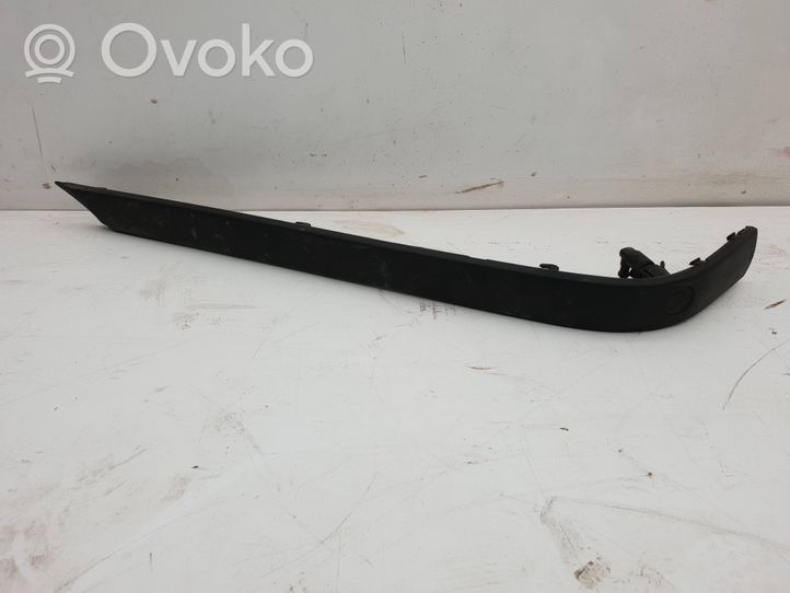 BMW 3 E36 Kojelaudan hansikaslokeron lista 8206371