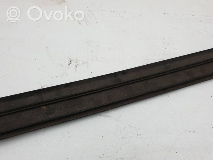 BMW 3 E36 Moulure de porte avant 2251379