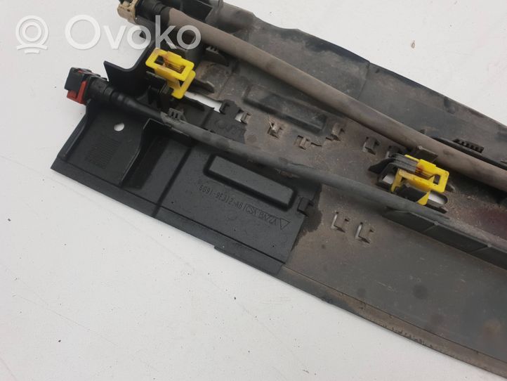 Volvo XC70 Center/middle under tray cover 6G919E312AB