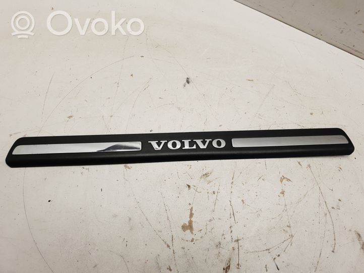 Volvo V60 Listwa progowa 8659960