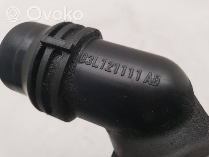 Audi A4 S4 B8 8K Termostaatin kotelo 03L121111AD