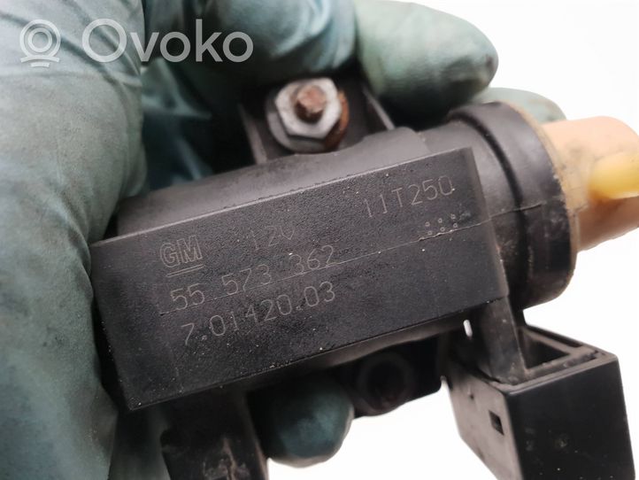 Opel Zafira C Turbo solenoid valve 55573362