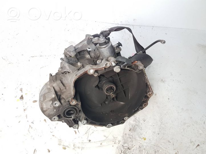 Opel Astra J Łapa / Mocowanie skrzyni biegów 13248569