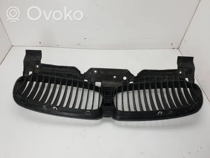 BMW 7 E65 E66 Grille de calandre avant 10627110