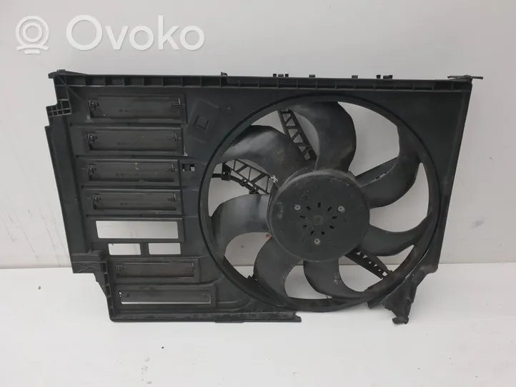 BMW 2 F46 Relais de ventilateur de liquide de refroidissement 7636072