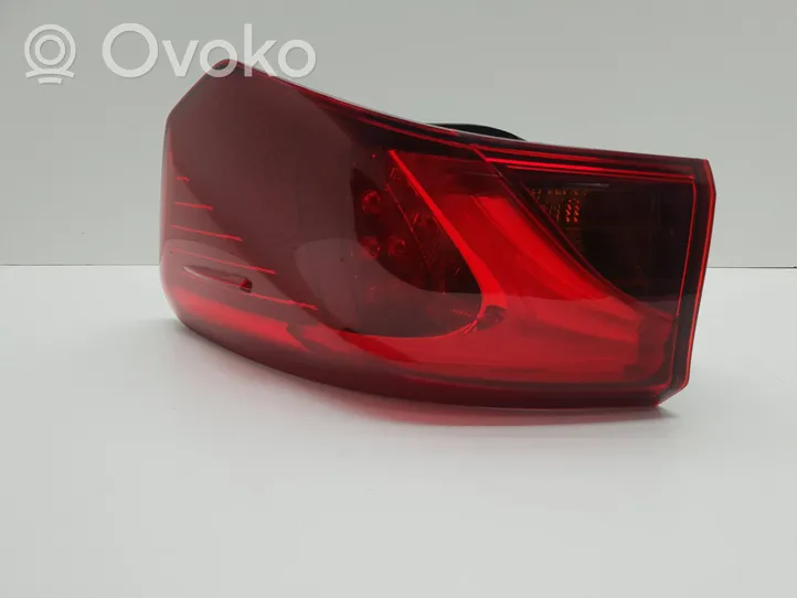 Toyota Avensis T270 Rear/tail lights 