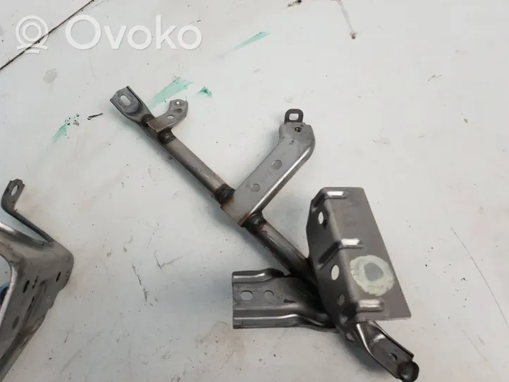 Lexus RX 450H Bracket in trunk/boot 