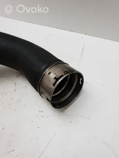 BMW 1 F20 F21 Tube d'admission de tuyau de refroidisseur intermédiaire 8513851