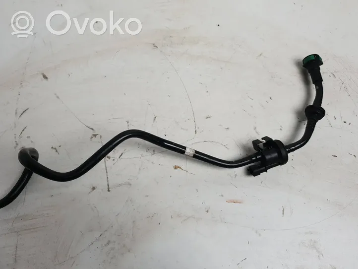 Toyota RAV 4 (XA30) Tuyau d'alimentation conduite de carburant 