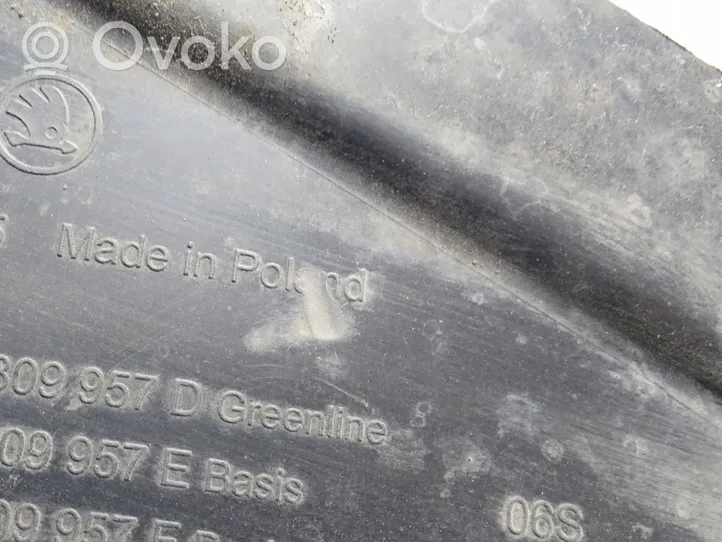 Skoda Octavia Mk3 (5E) Nadkole przednie 5E0809957D