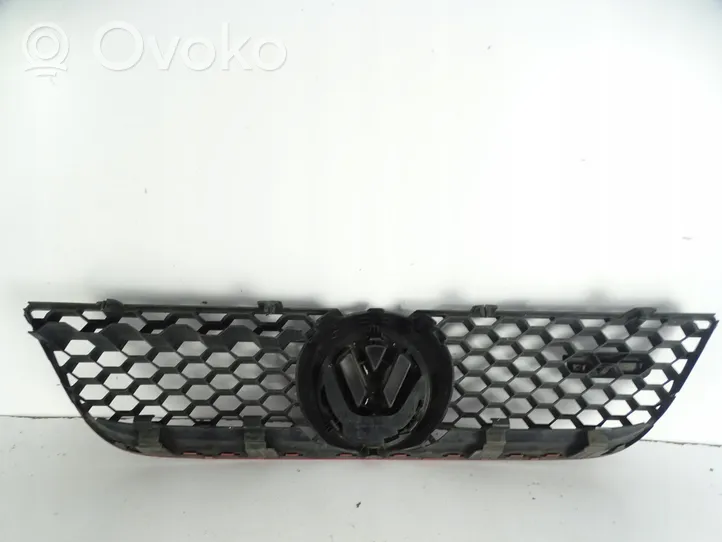 Volkswagen Polo IV 9N3 Grille calandre supérieure de pare-chocs avant 6Q0853651G