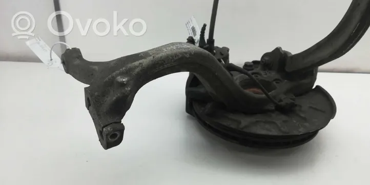 Volkswagen PASSAT B5 Zwrotnica koła przedniego 3D0407257T