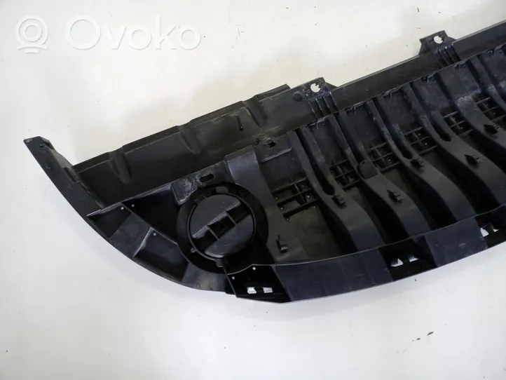 Renault Fluence Front bumper skid plate/under tray 622350006R