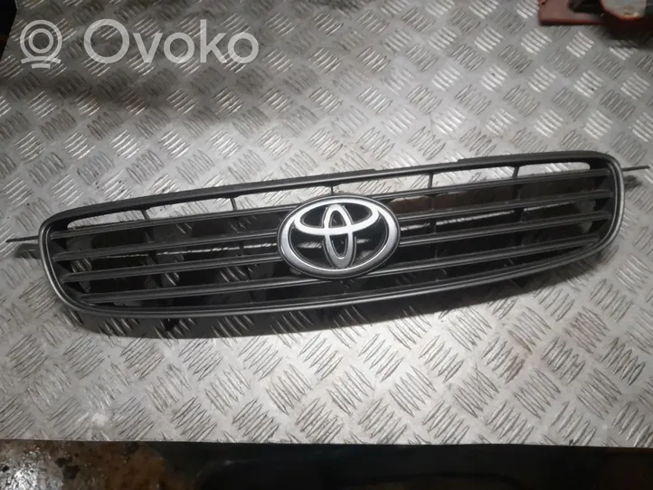 Toyota Corolla E110 Grille calandre supérieure de pare-chocs avant 5311102900