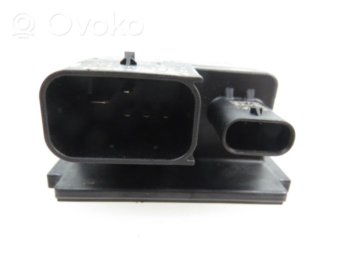 BMW 2 F45 Przekaźnik / Modul układu ogrzewania wstępnego 8514120