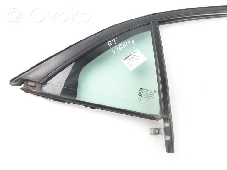 Chevrolet Malibu Rear side window/glass 