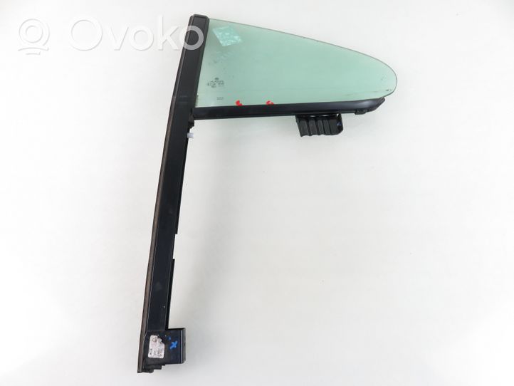 Volkswagen PASSAT CC Rear side window/glass 