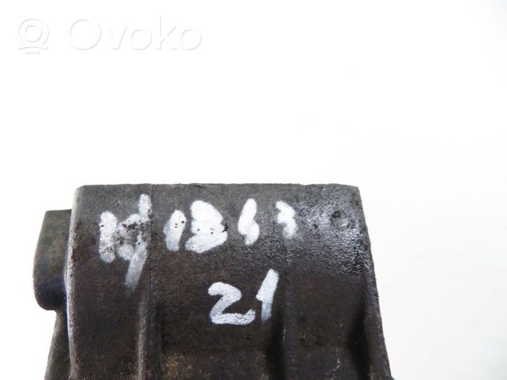 Renault 19 Engine mounting bracket 