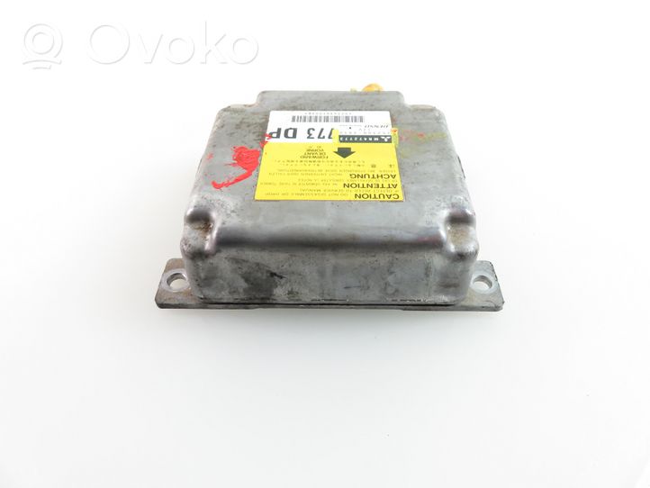 Mitsubishi Pajero Unidad de control/módulo del Airbag 1523003430