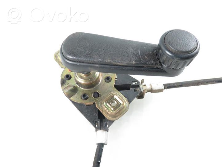 Volkswagen Polo II 86C 2F Front door manual window regulator 