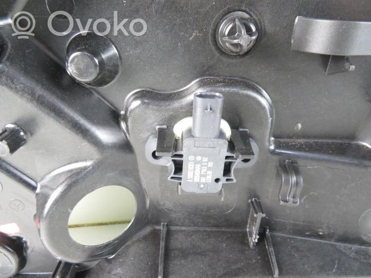 Infiniti Q30 Rear door window regulator with motor 