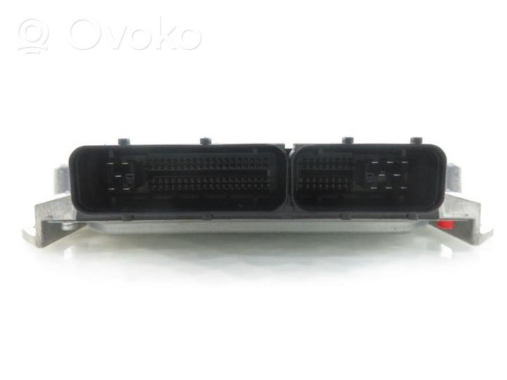 Subaru Outback Variklio valdymo blokas 2758007493