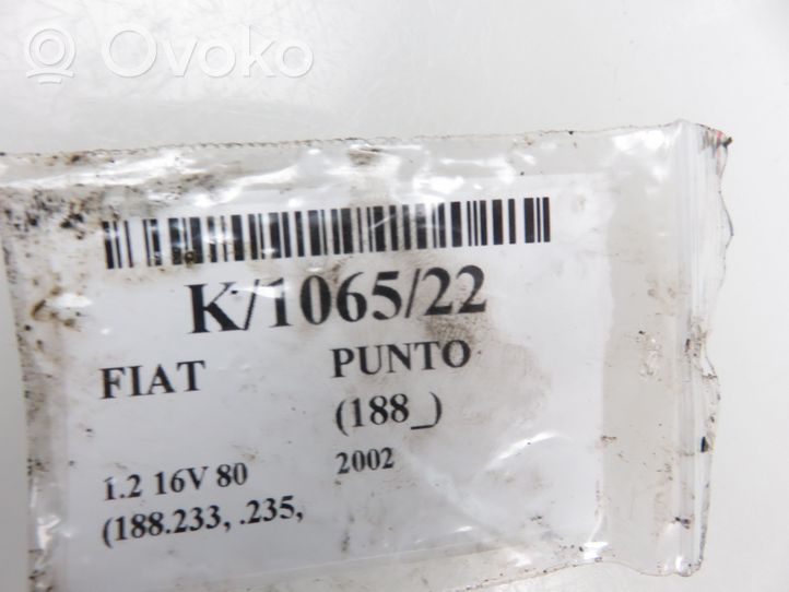 Fiat Punto (188) Czujnik położenia wału korbowego 