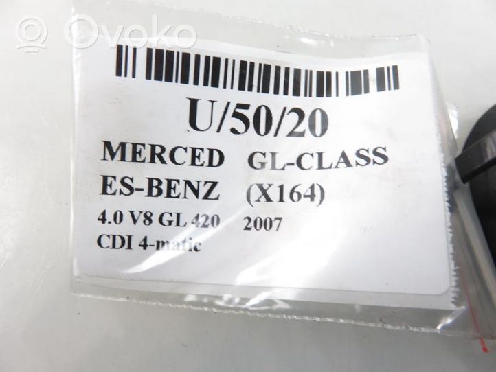 Mercedes-Benz GL X164 Ilmanoton letku 