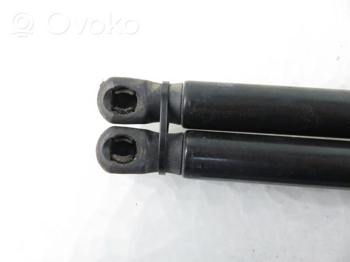 Opel Astra J Staffa di rinforzo per ammortizzatore bagagliaio 315005777