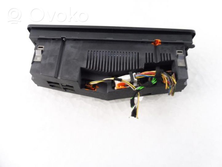 BMW 3 E46 Salono ventiliatoriaus reguliavimo jungtukas 5HB00773816