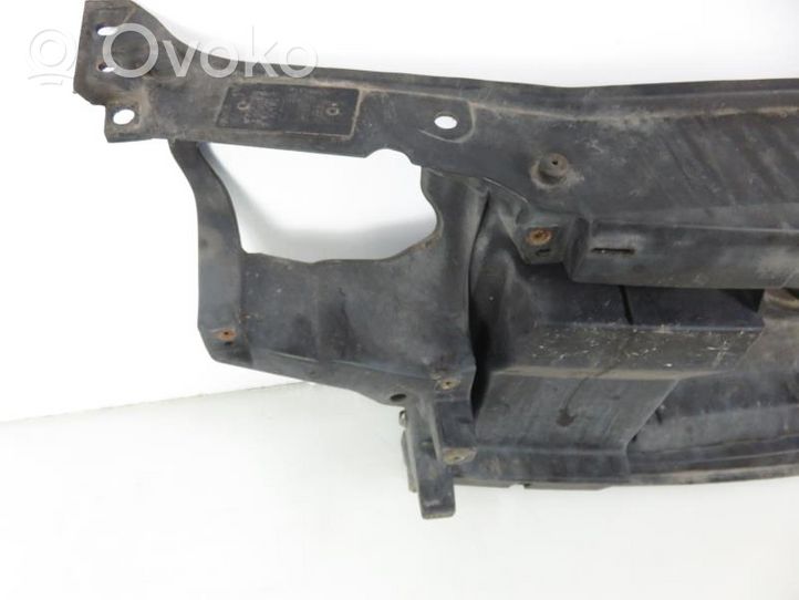 Volkswagen Golf III Staffa del pannello di supporto del radiatore 