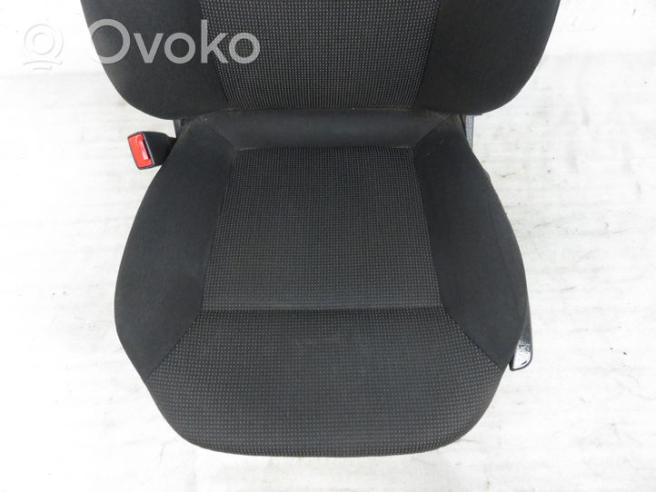 Opel Zafira B Front driver seat 