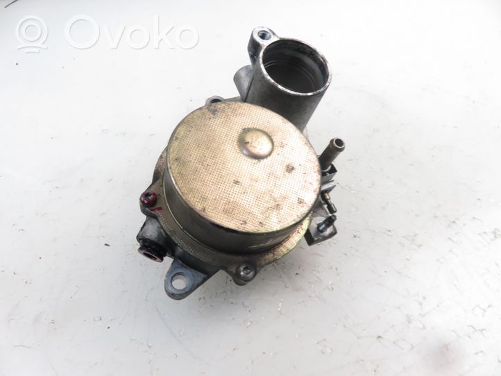 Ford Mondeo Mk III Vacuum pump 