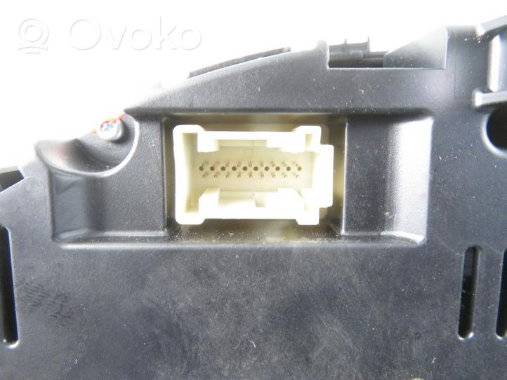 Infiniti Q30 Tachimetro (quadro strumenti) 0263733052