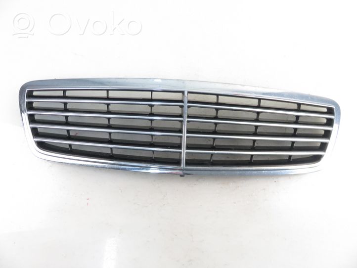 Mercedes-Benz C AMG W203 Front grill 