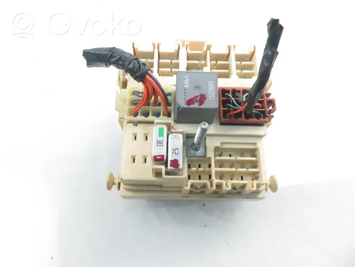 Hummer H2 Central body control module 