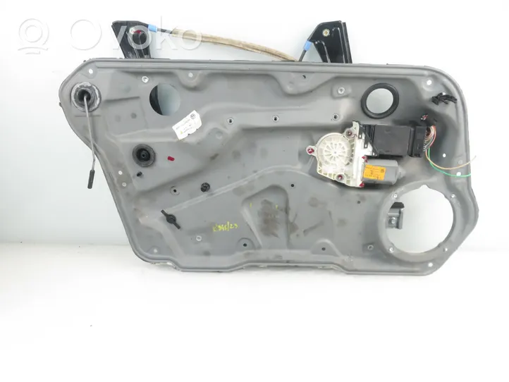 Volkswagen Golf IV Alzacristalli della portiera anteriore con motorino 1J4837755E