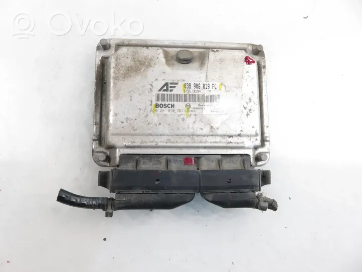 Seat Alhambra (Mk1) Calculateur moteur ECU 0281010751