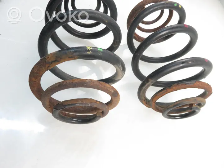 Opel Vivaro Rear coil spring 