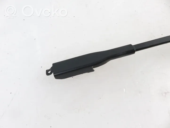 BMW X1 E84 Front wiper blade arm 