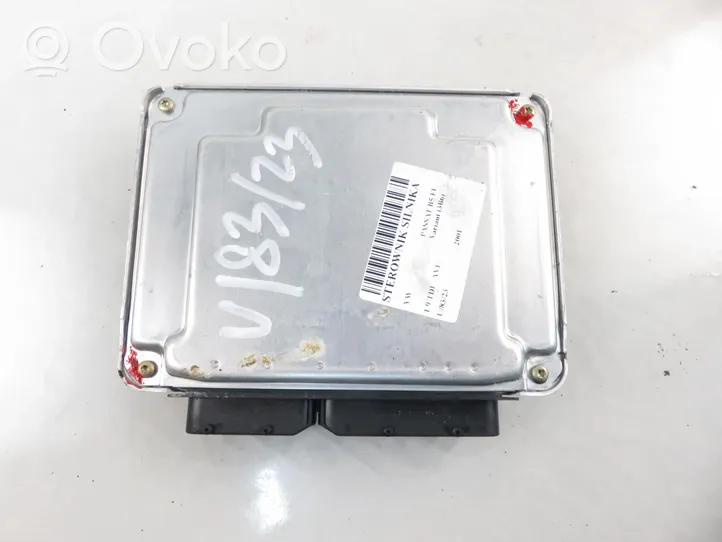 Volkswagen PASSAT B5.5 Calculateur moteur ECU 0281010701