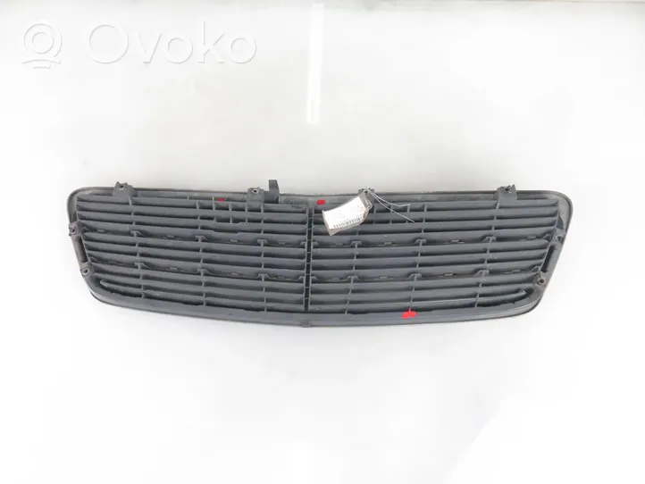 Mercedes-Benz C AMG W203 Grille de calandre avant 