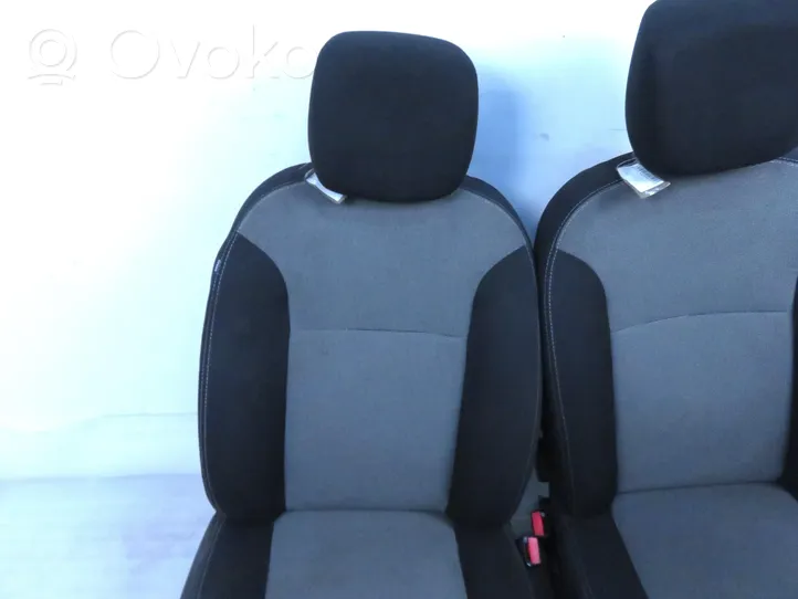 Dacia Duster Seat set 