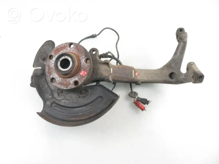 Audi A4 S4 B5 8D Fuso a snodo con mozzo ruota anteriore 